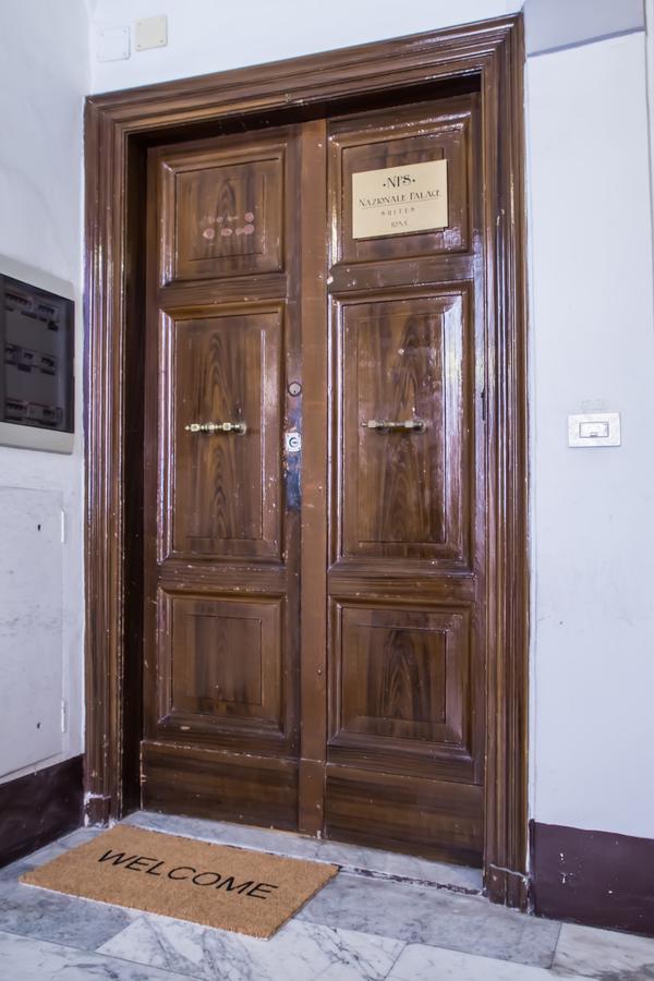 Nazionale Palace Suites Рим Екстериор снимка