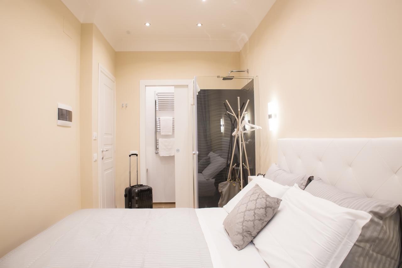 Nazionale Palace Suites Рим Екстериор снимка